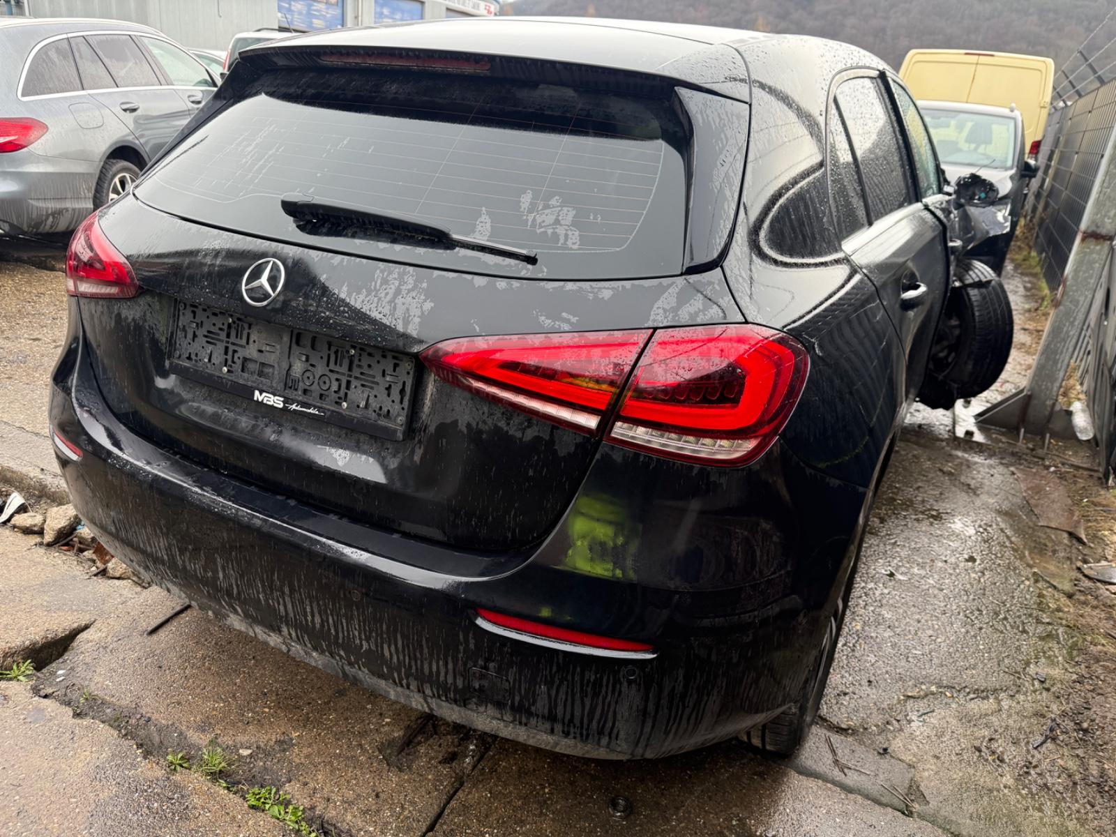 Mercedes-Benz A 180 A A 180 d