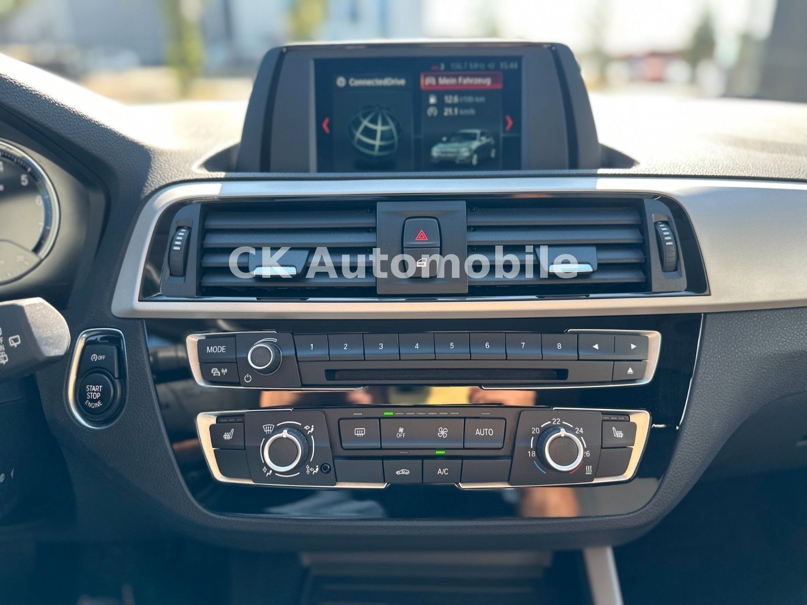 Fahrzeugabbildung BMW 118i Lim. 5-trg. /Klimaautomatik/SHZ/PDC