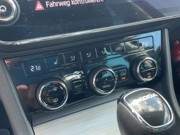 Skoda Superb Combi III 2.0 TDI DSG Ambition NAVI CAM