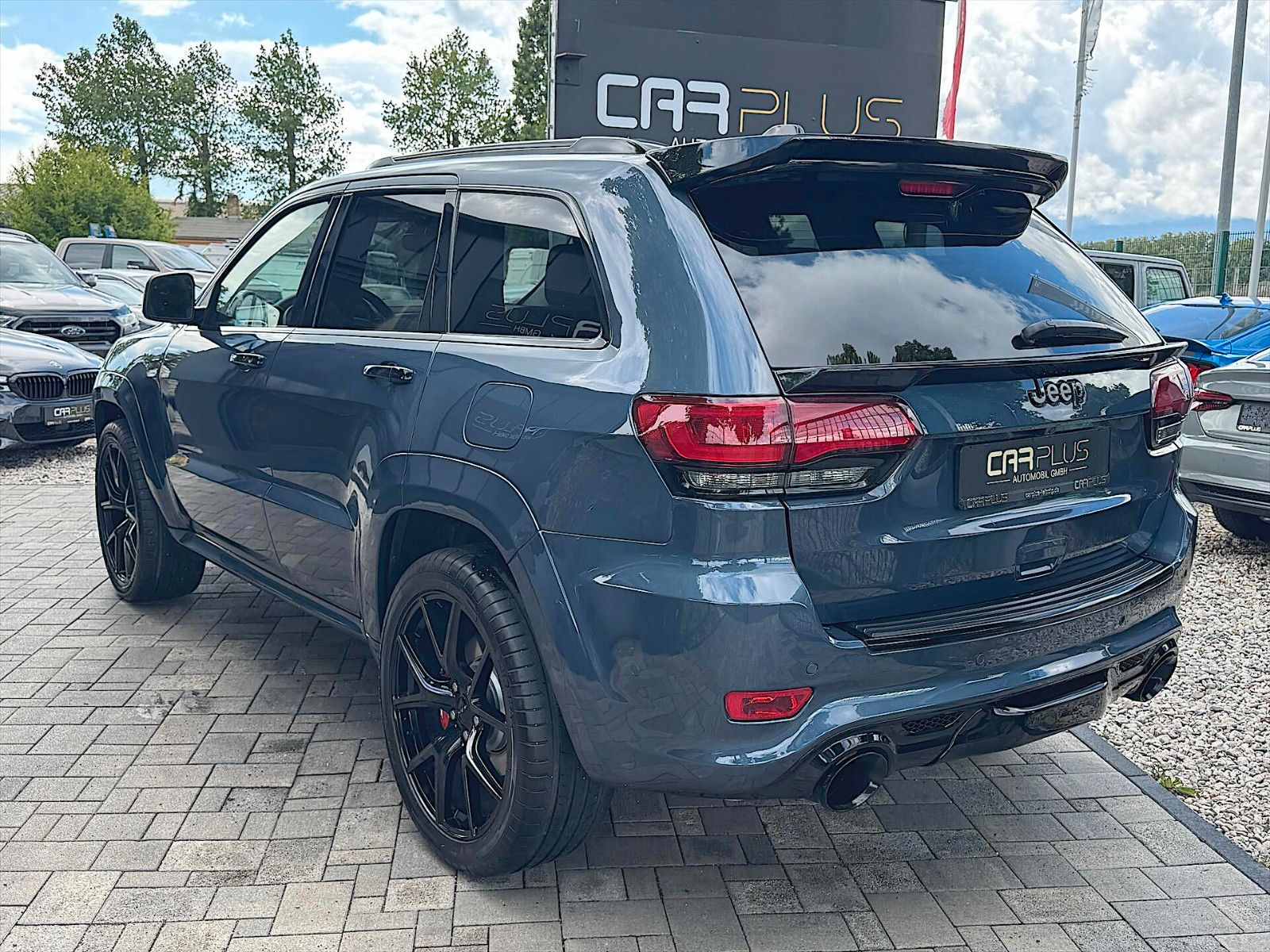 Fahrzeugabbildung Jeep Grand Cherokee 5.7 SRT Package SUMMIT LPG  *ACC*