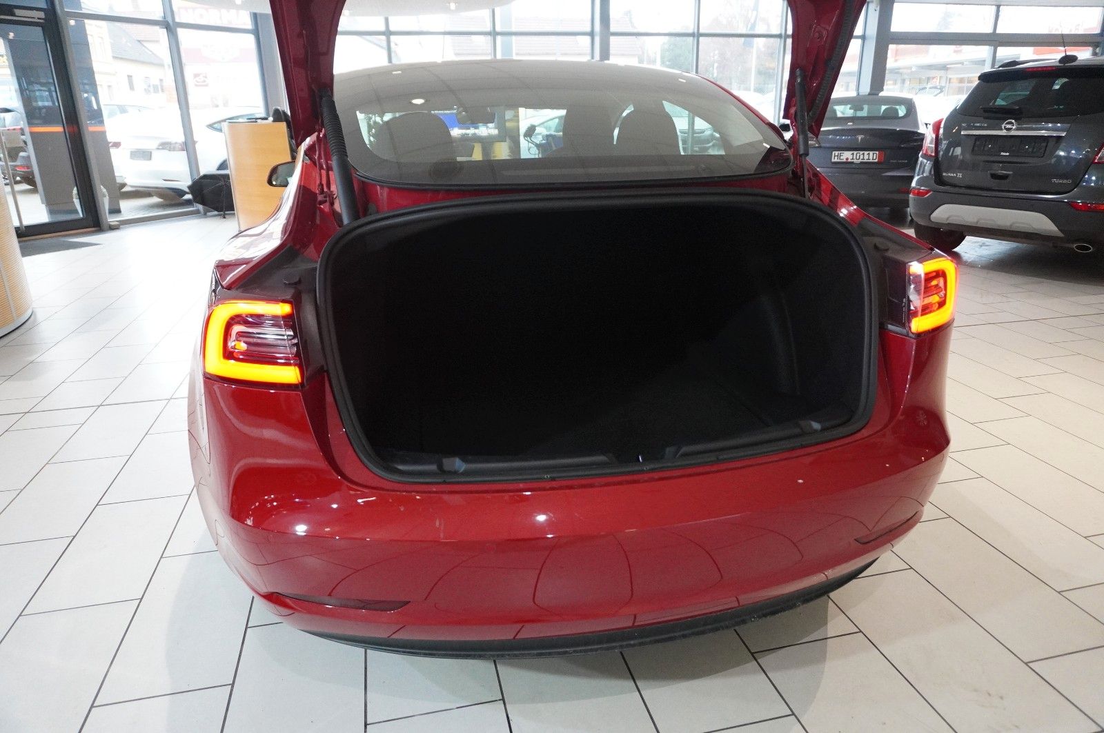 Fahrzeugabbildung Tesla Model 3 Standard Range Plus NAVI/KAMERA/DAB/PANO