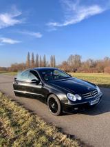 Mercedes-Benz CLK 280 AVANTGARDE Avantgarde - schwarze Mercedes-Benz CLK 280