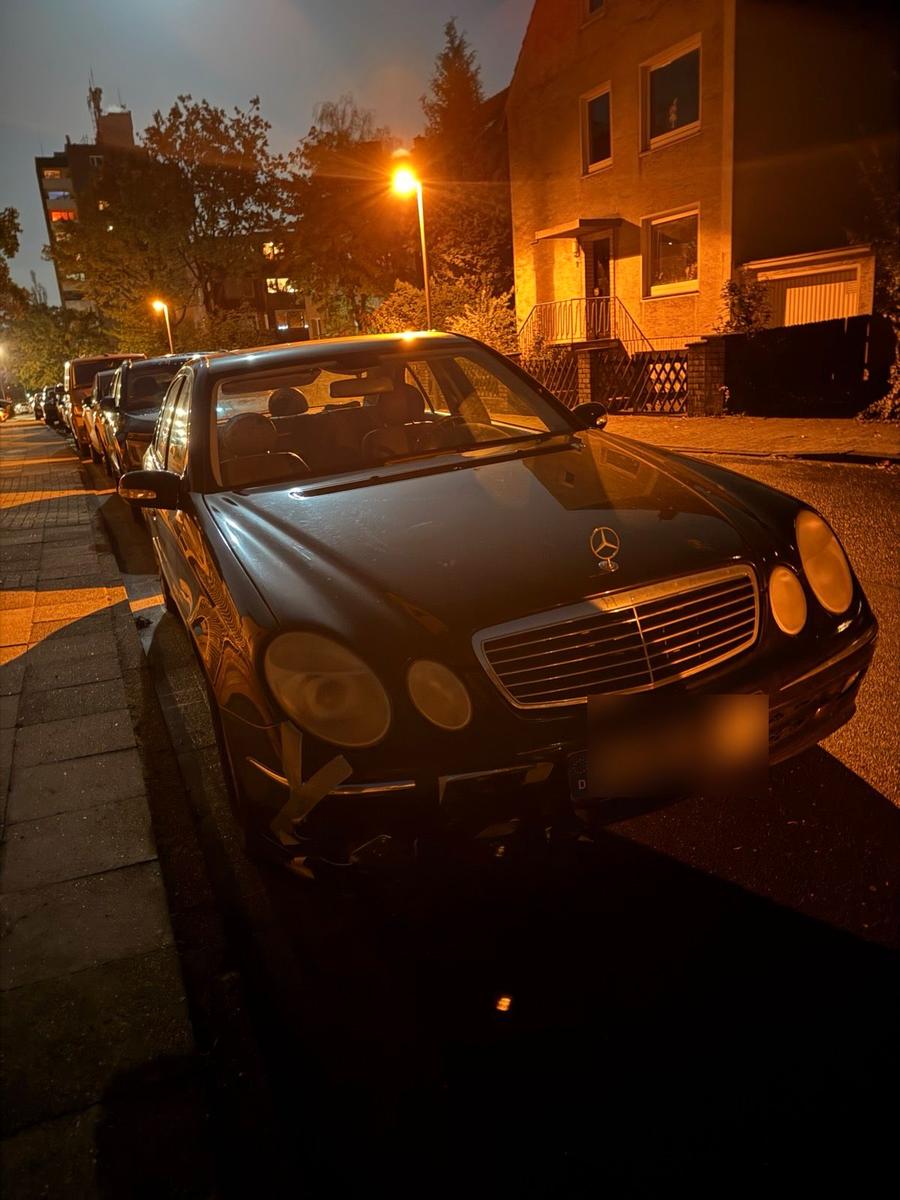 Mercedes-Benz E 240