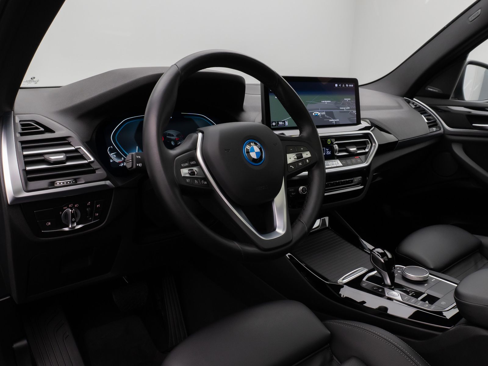 Fahrzeugabbildung BMW X3 xD30e Panorama Kamera HUD H/K Komfort Sport