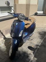 Vespa Primavera 4T - Vespa Motorräder in Köln