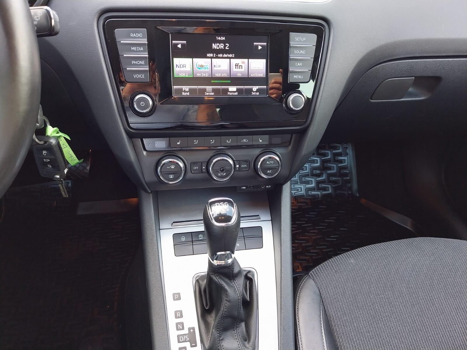 Skoda Octavia 2013 — фото 17
