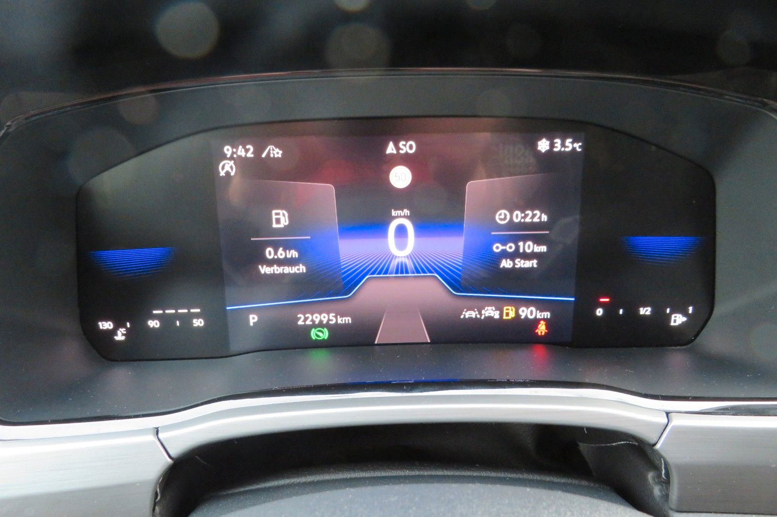 Fahrzeugabbildung Volkswagen Touran Comfort DSG AHK 7-SITZE KAMERA LED 1.H