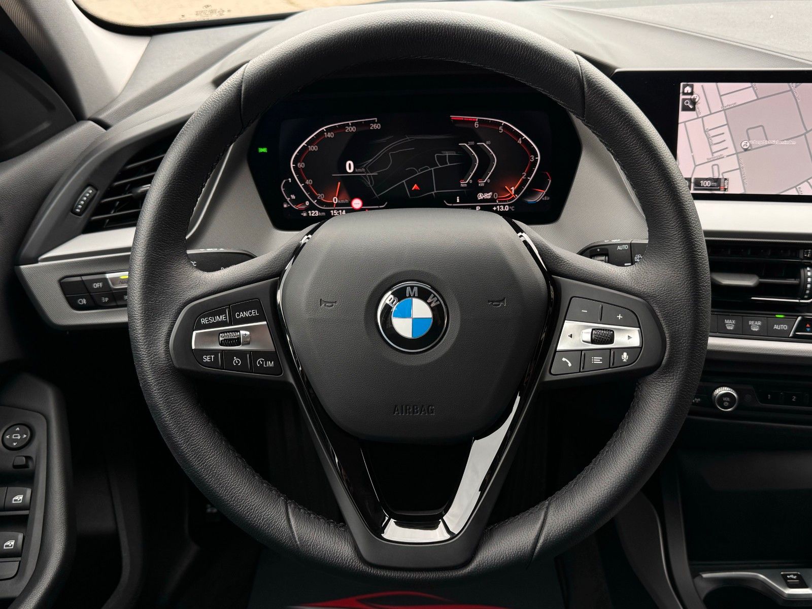 Fahrzeugabbildung BMW 116i Advantage CarPlay LcProf. Temp. BT SHZ PDC