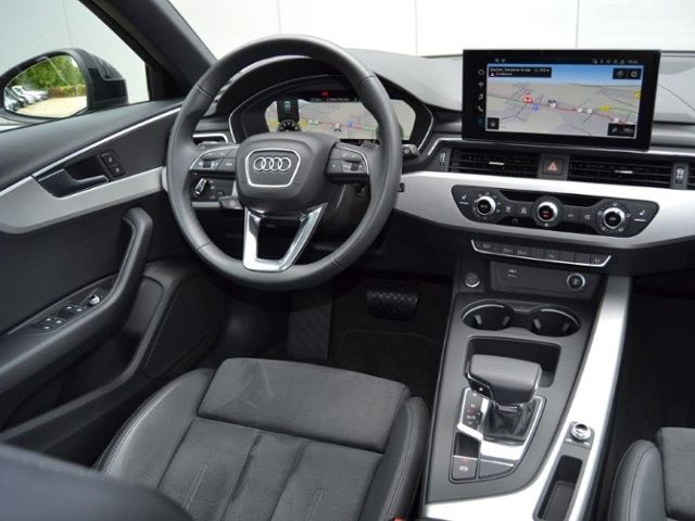 A4 Avant 45 TFSI quattro S-tronic S line COMPETI