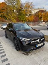 Mercedes-Benz GLA 200 d DCT -