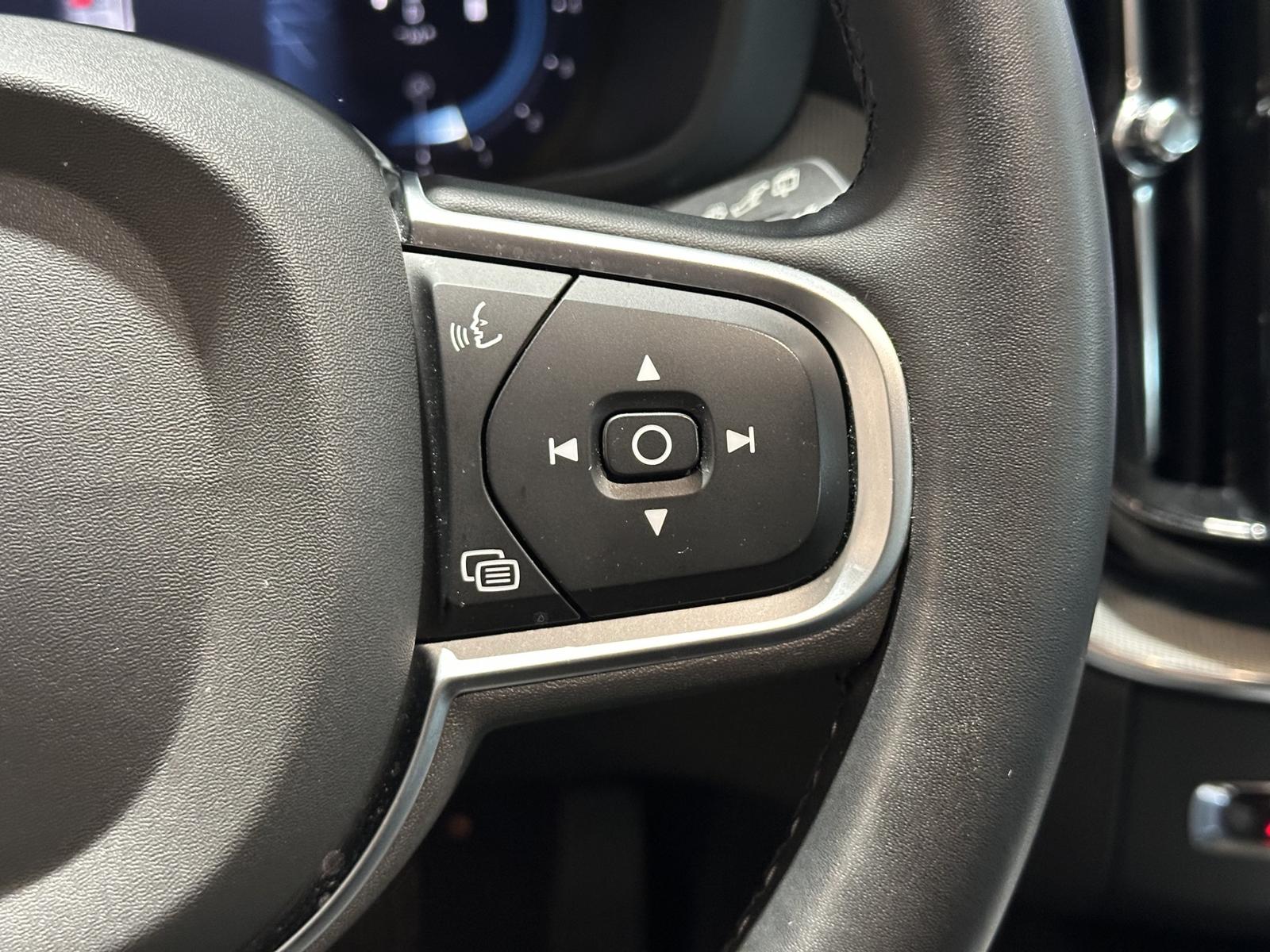 Volvo XC60 Core Leder R.Cam Navi AWD 4xSHZ LED DAB, миниатюра 16