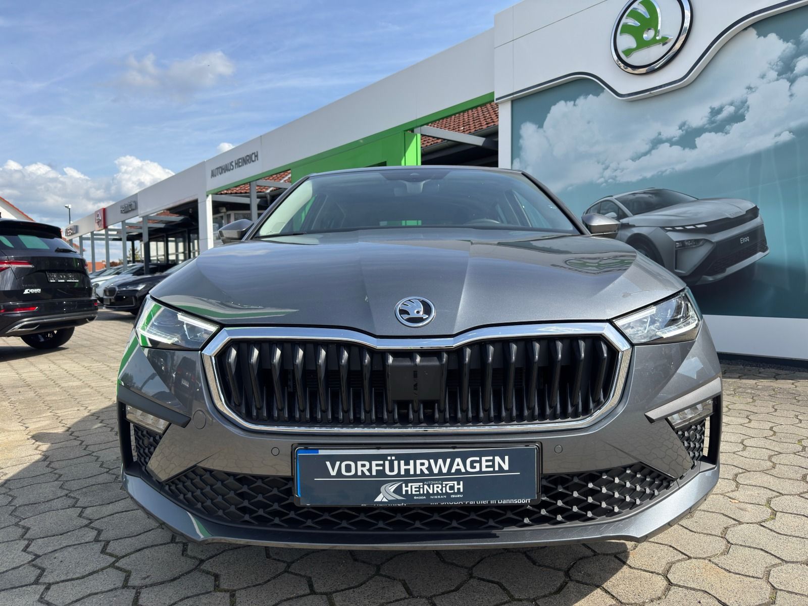 Fahrzeugabbildung SKODA Scala 115PS DSG*RFK*18Zoll*eHeck*Allwetter