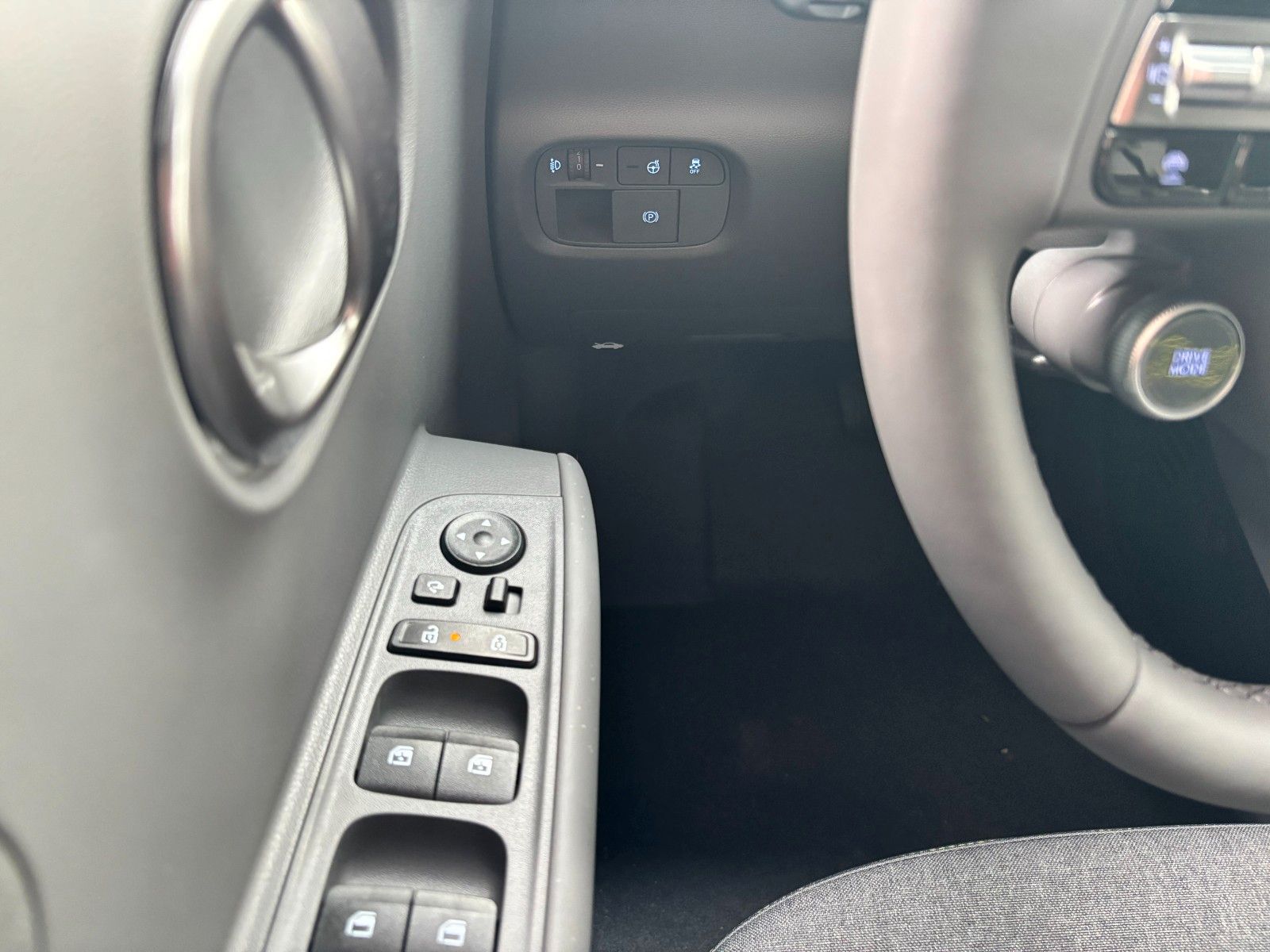 Fahrzeugabbildung Hyundai INSTER Cross 49kWh Effizienz-Paket/NAVI/SHZ!