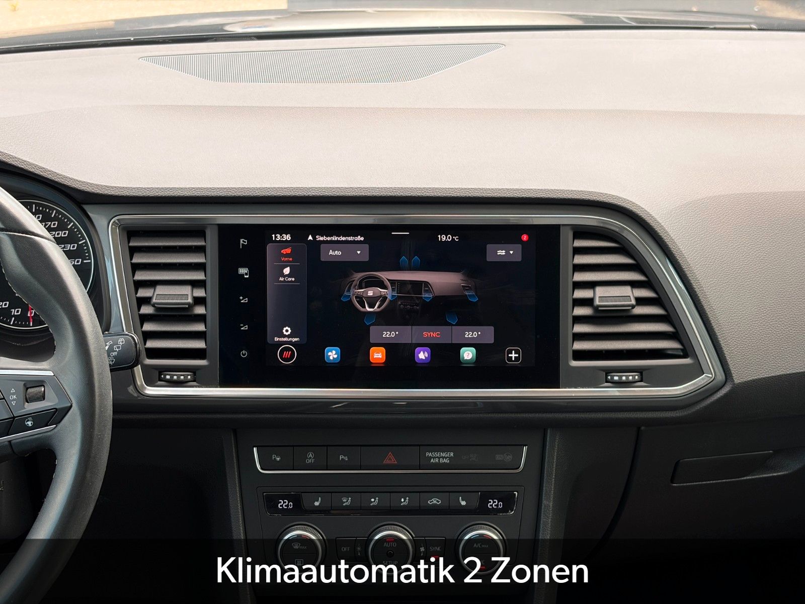 Fahrzeugabbildung SEAT Ateca Style 1,5 TSI DSG Tempomat LHZ SHZ CAM NAV