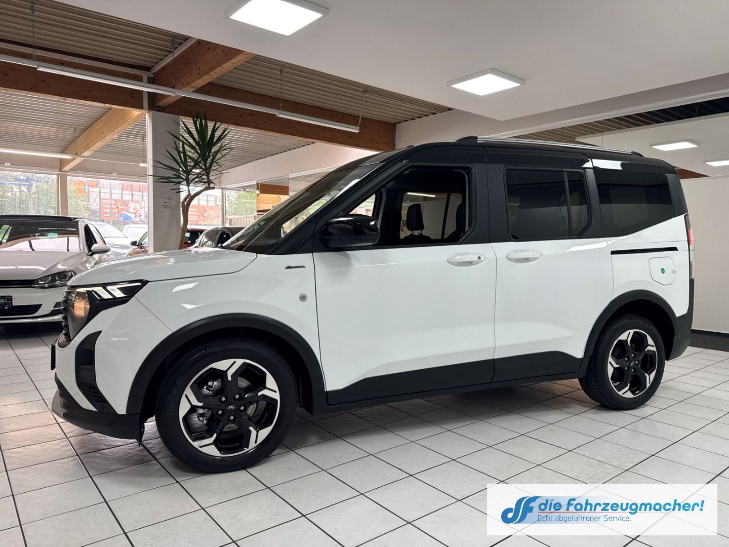 Fahrzeugabbildung Ford Tourneo Courier Active Navi ACC Klimaautom DAB S