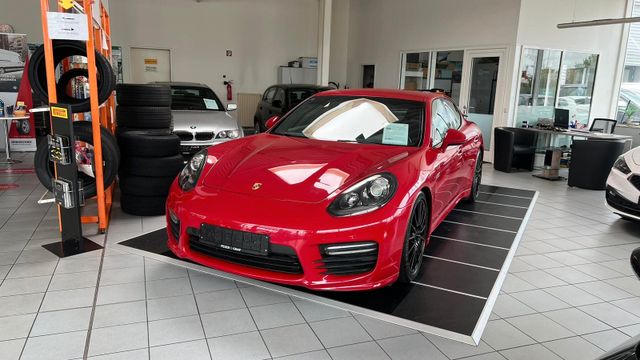 Porsche PANAMERA GTS/NAVI/ALCANTARA/20"ZOLL