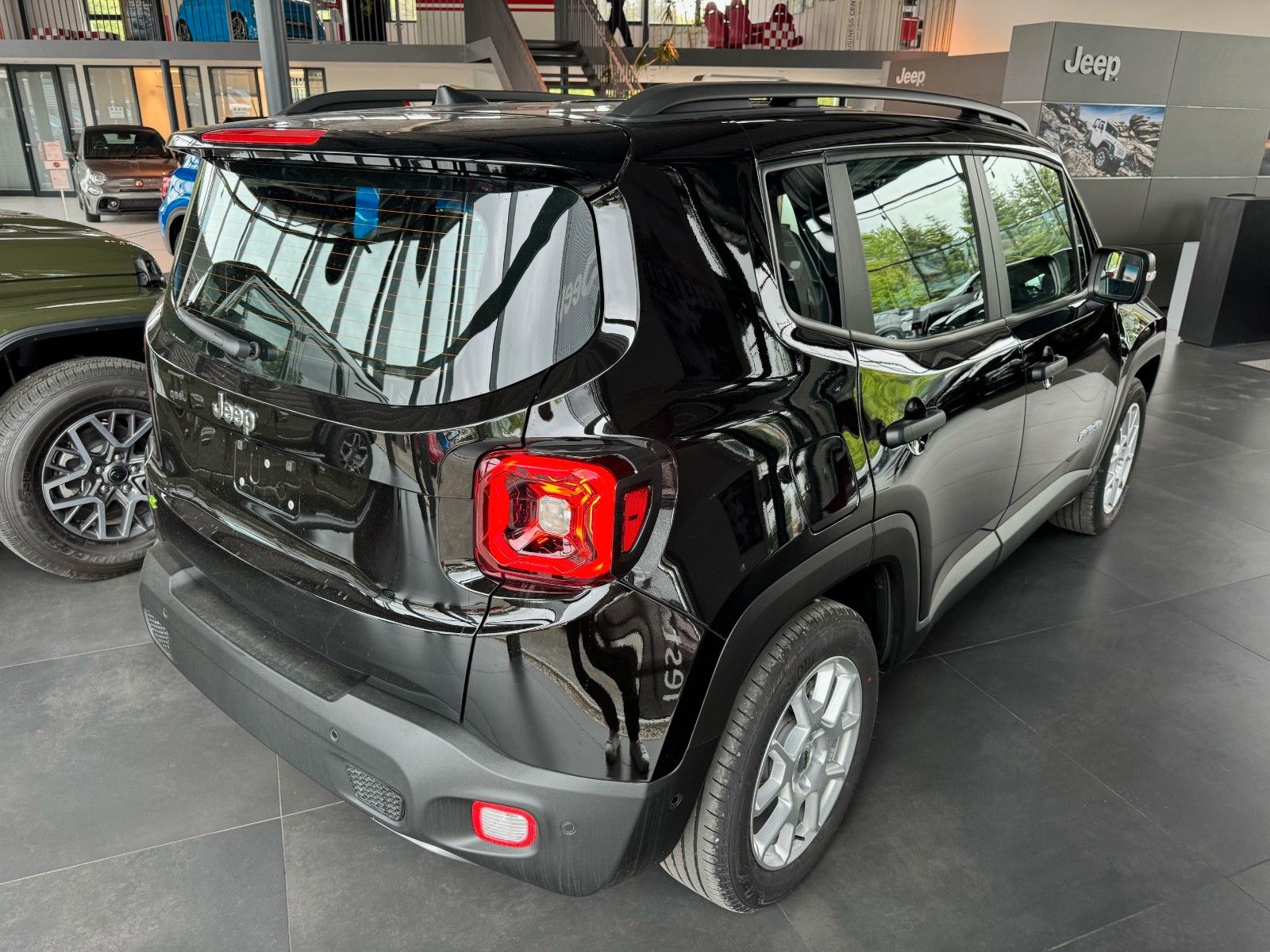 Fahrzeugabbildung Jeep Renegade Altitude Facelift, LED, NAVI, KAMERA