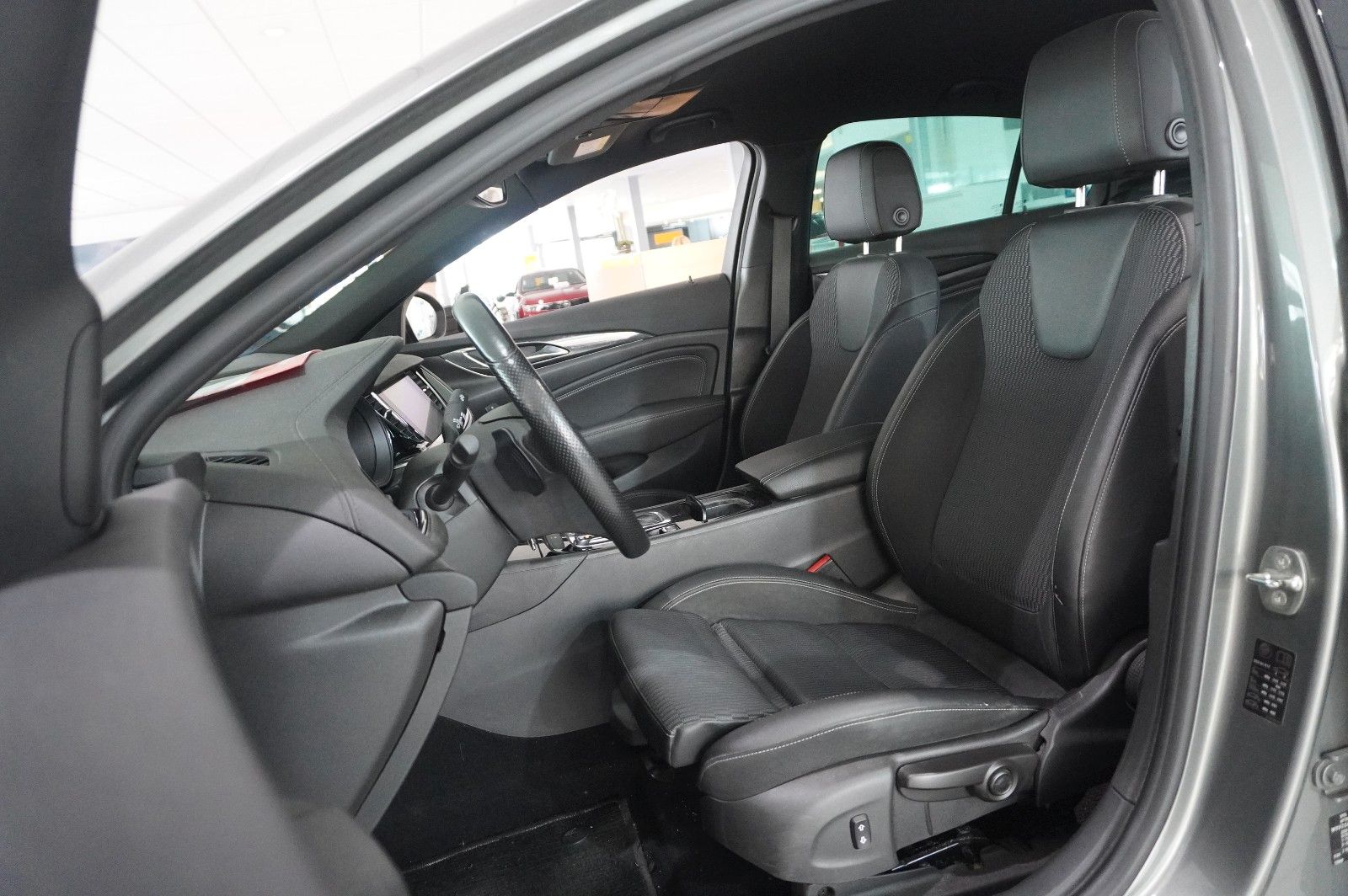 Fahrzeugabbildung Opel Insignia B GS 2.0D DYNAMIC NAVI/LED/KAMERA/AHK