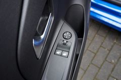 Fahrzeugabbildung Opel Corsa F Edition 2.Hand Navi SHZ Temp LED Kamera!