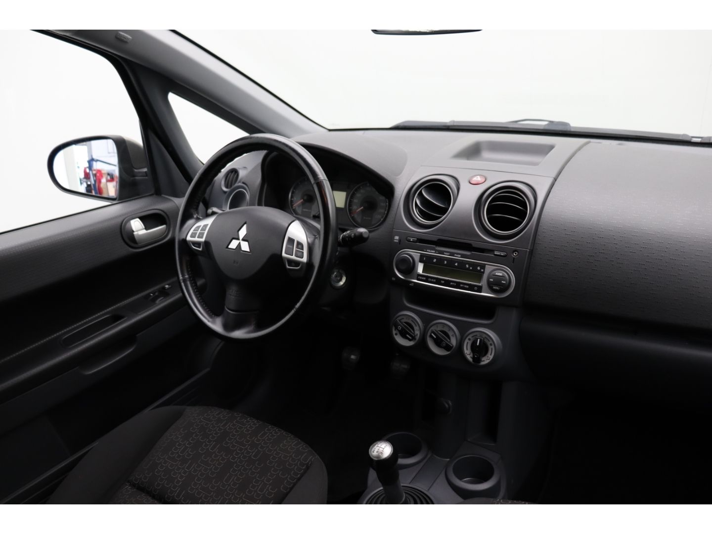 Fahrzeugabbildung Mitsubishi Colt 1.3 Polar Tempomat Multifunktion SHZ Notbre