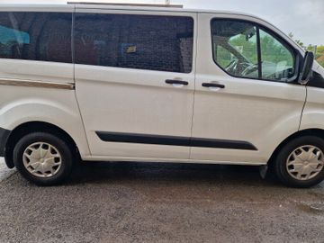 Ford Tourneo Custom - 11