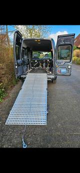 Ford gebrauchtes Auto, umgebaut für Rollstuhl - Ford Tourneo aus 2010