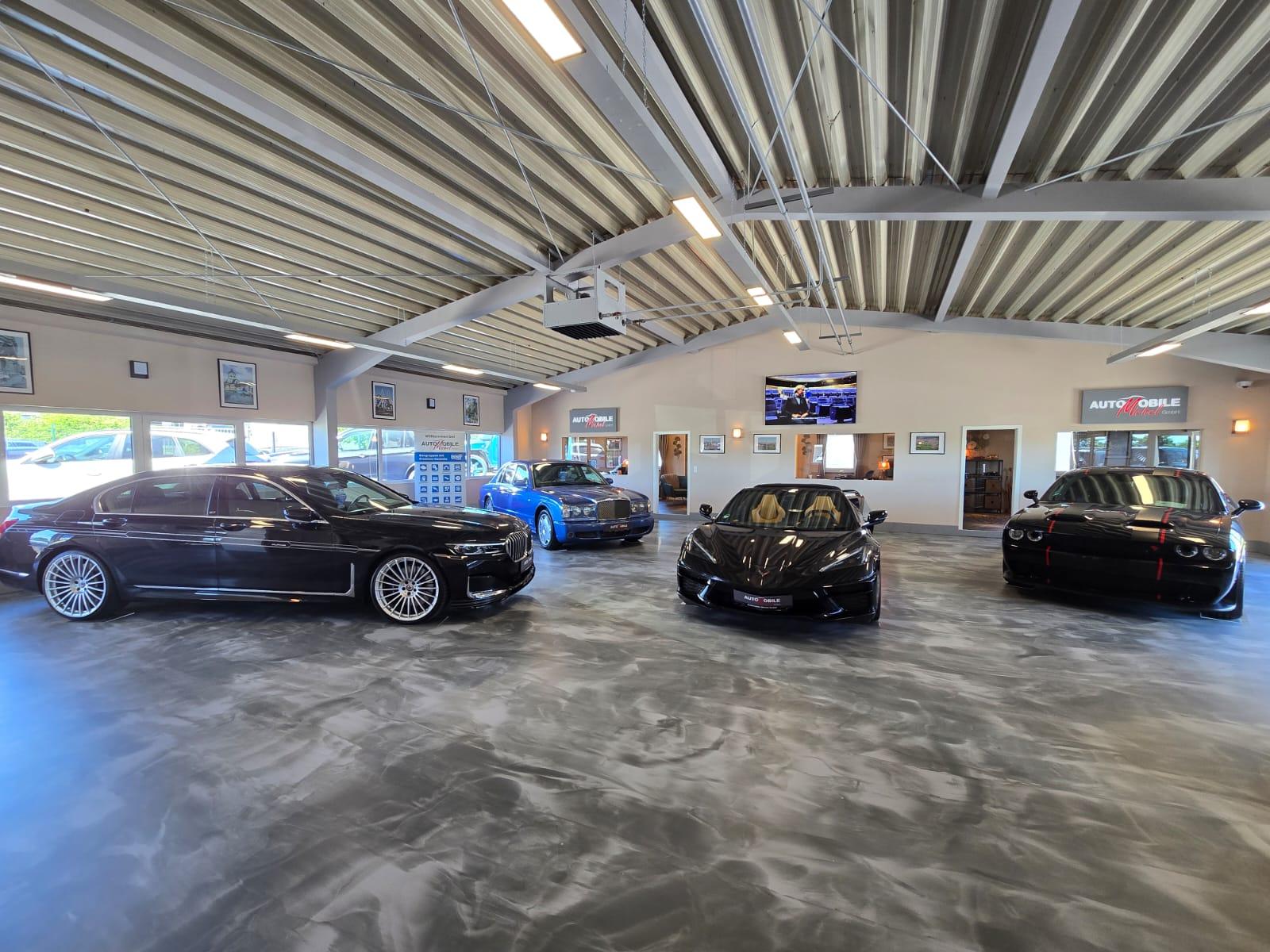 showroom-image-top
