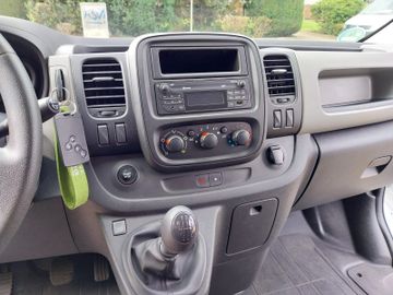 Renault Trafic - 12