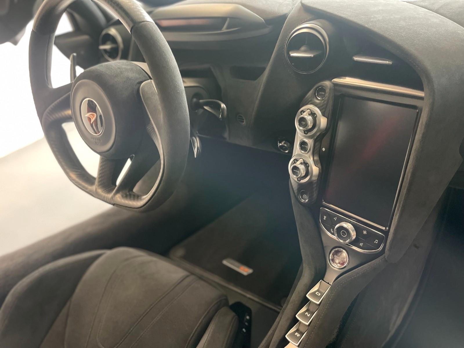 McLaren 765LT Coupe V8 - Carbon - Ludus Blau - Limitiert