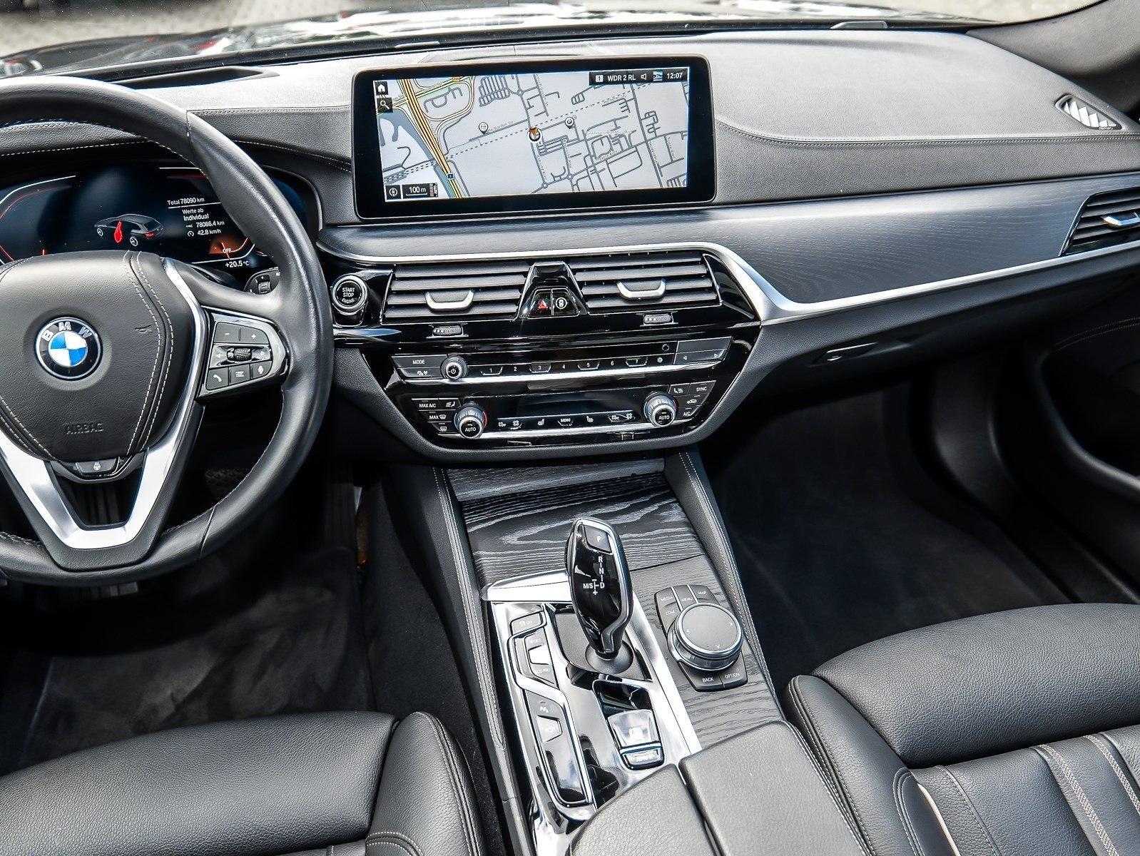 BMW 530d Touring Luxury Line HUD PANO RFK NAVI DAB