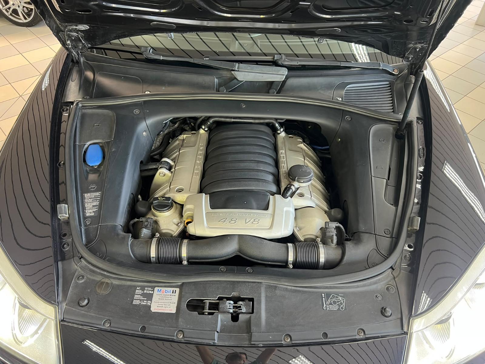 Porsche Cayenne S 4.8 V8 385 ch BVA 4x4 / Suspension pneumatique PASM / Toit ouvrant / Cuir / Jantes 20"