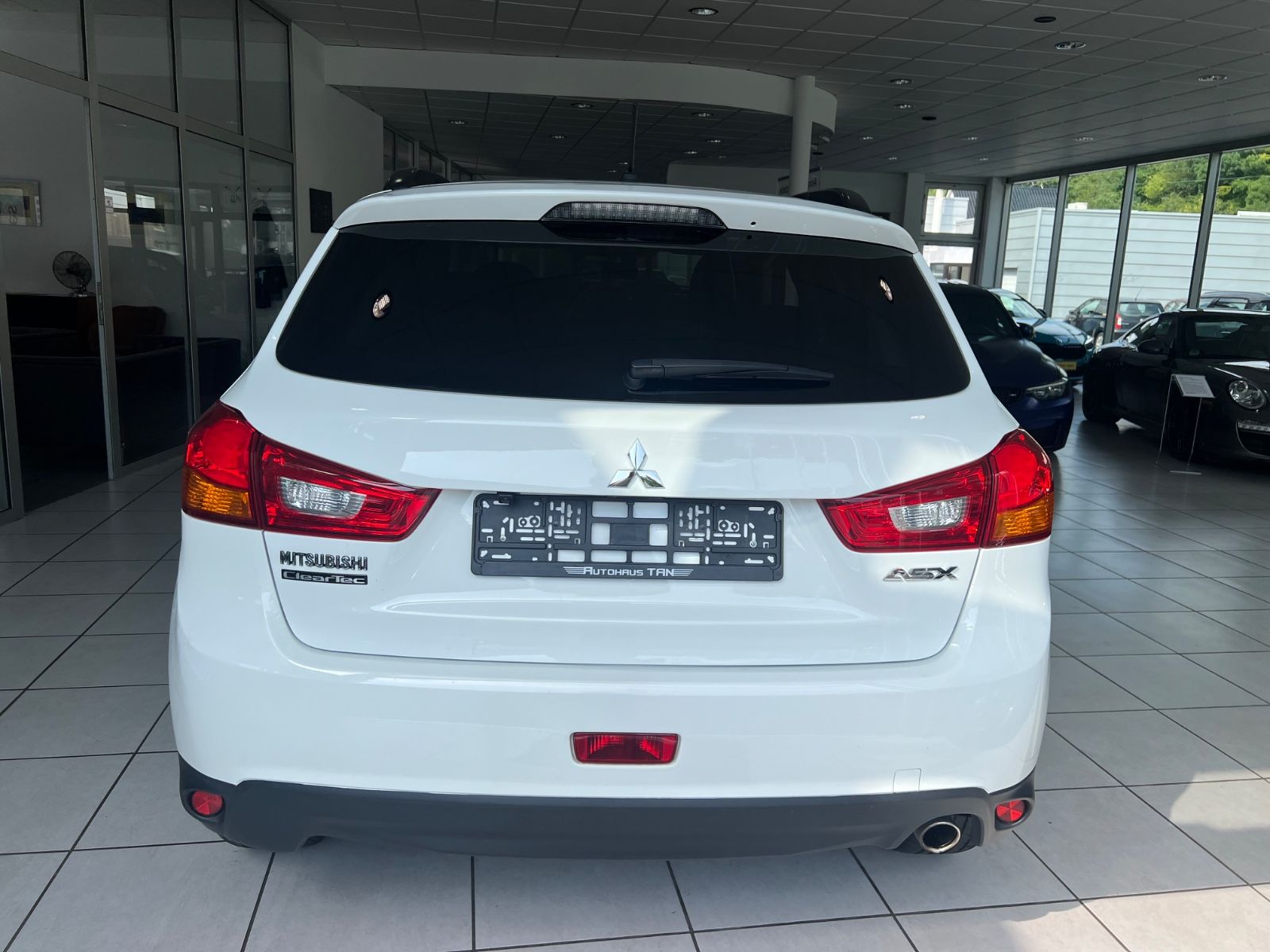 Fahrzeugabbildung Mitsubishi ASX Intense * RÜCKFAHRKAMERA* SITZHEIZUNG *