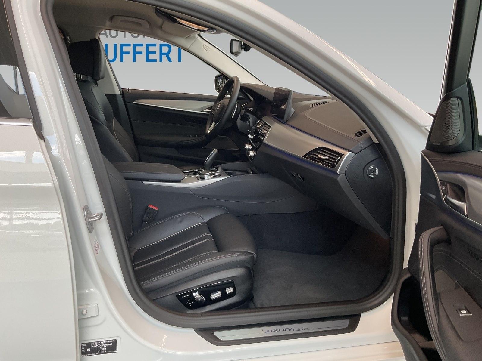 BMW 530d Touring Head-Up HK HiFi DAB WLAN RFK Shz