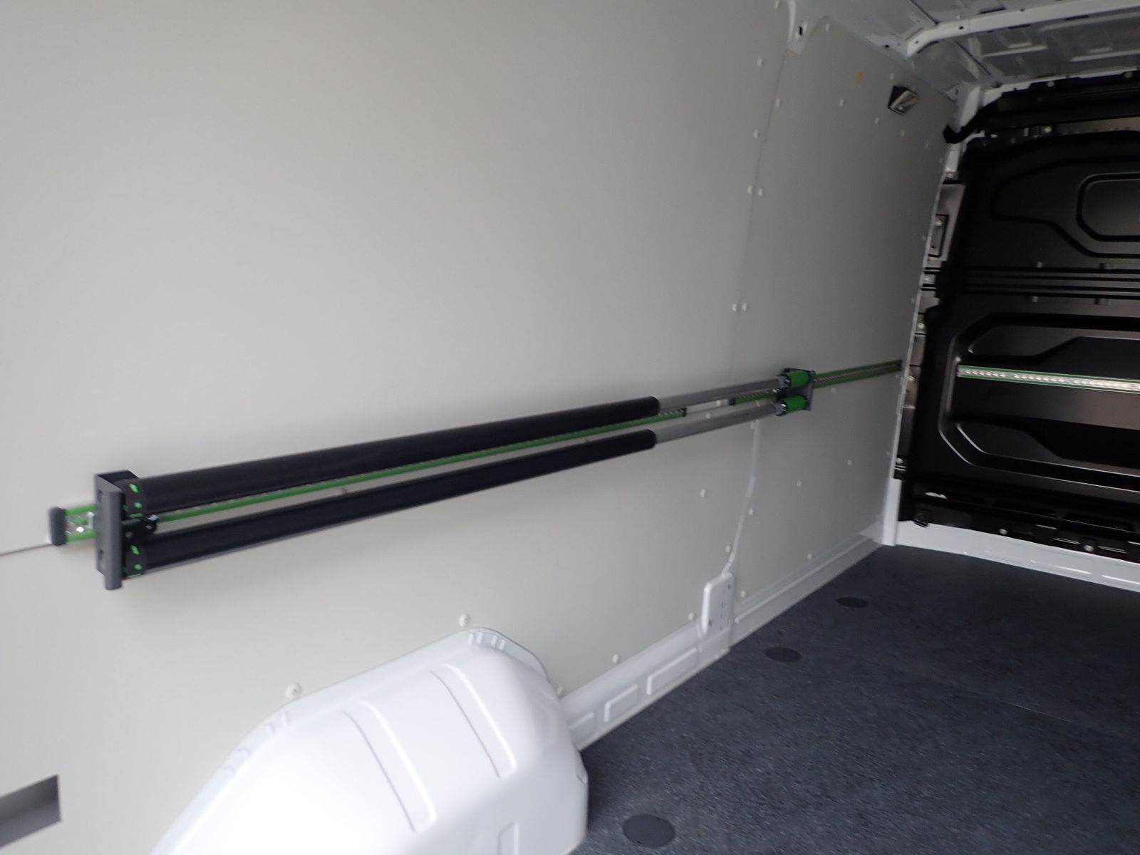 Fahrzeugabbildung Renault Master Kastenwagen FWD Kasten extra L3H2 3,5t Bl