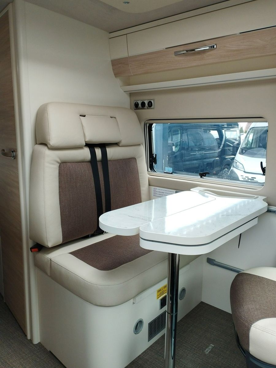 Fahrzeugabbildung Eura Mobil Van V 635 EB Automatik, 180 PS, Fahrassistenz