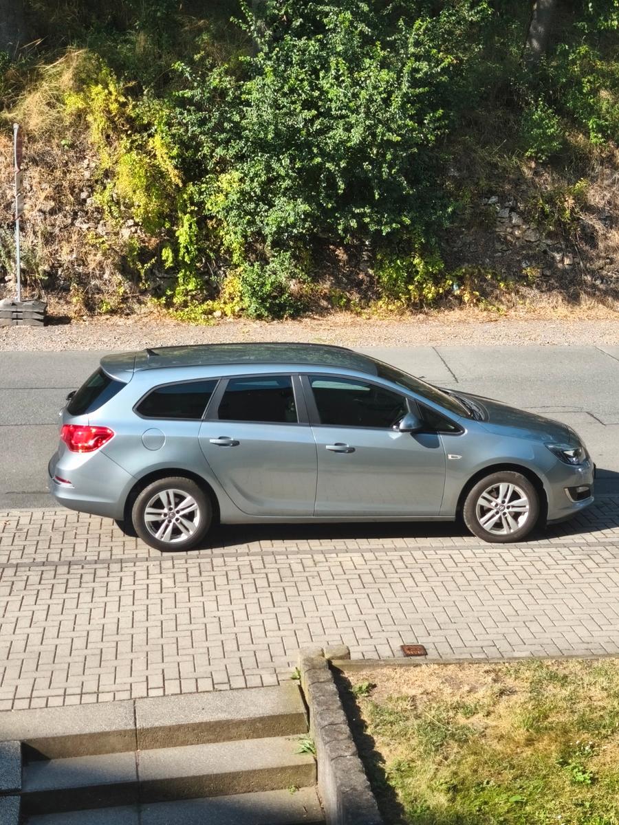 Opel Astra, 2013