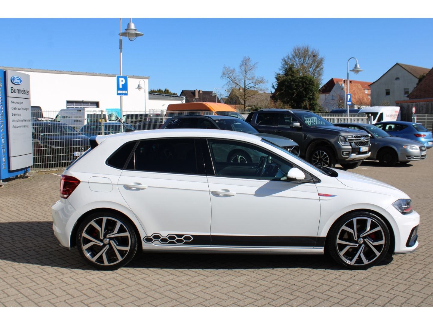 Fahrzeugabbildung Volkswagen Polo VI GTI 2.0TSI DSG ACC LED Milltek H&R PDC R