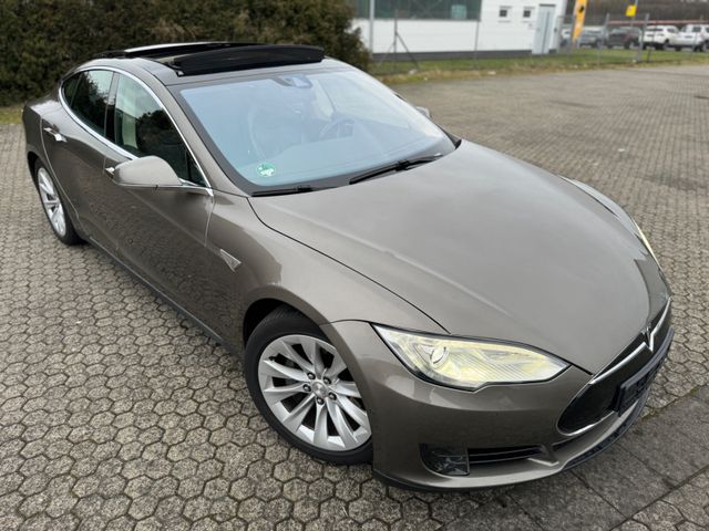 Tesla Model S °Panoroma-Schiebdach °Allrad °Navigation