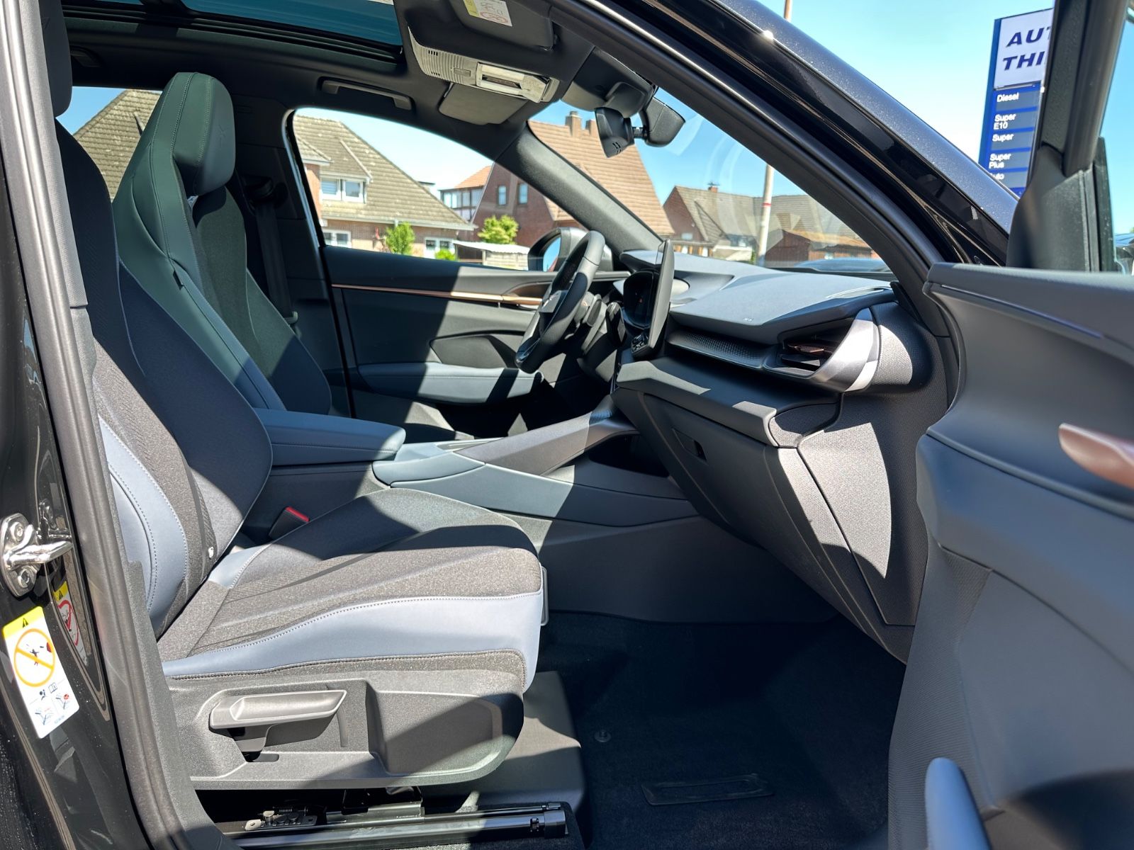 Fahrzeugabbildung CUPRA Terramar 1.5 eTSI DSG Navi/Pano/ACC/LED/AHK/GJR