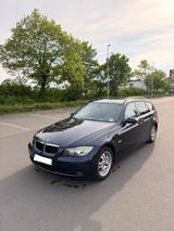 BMW 320i Touring  Gepflegter Kombi mit gu... - BMW 320 aus 2007: Kombi, 320i