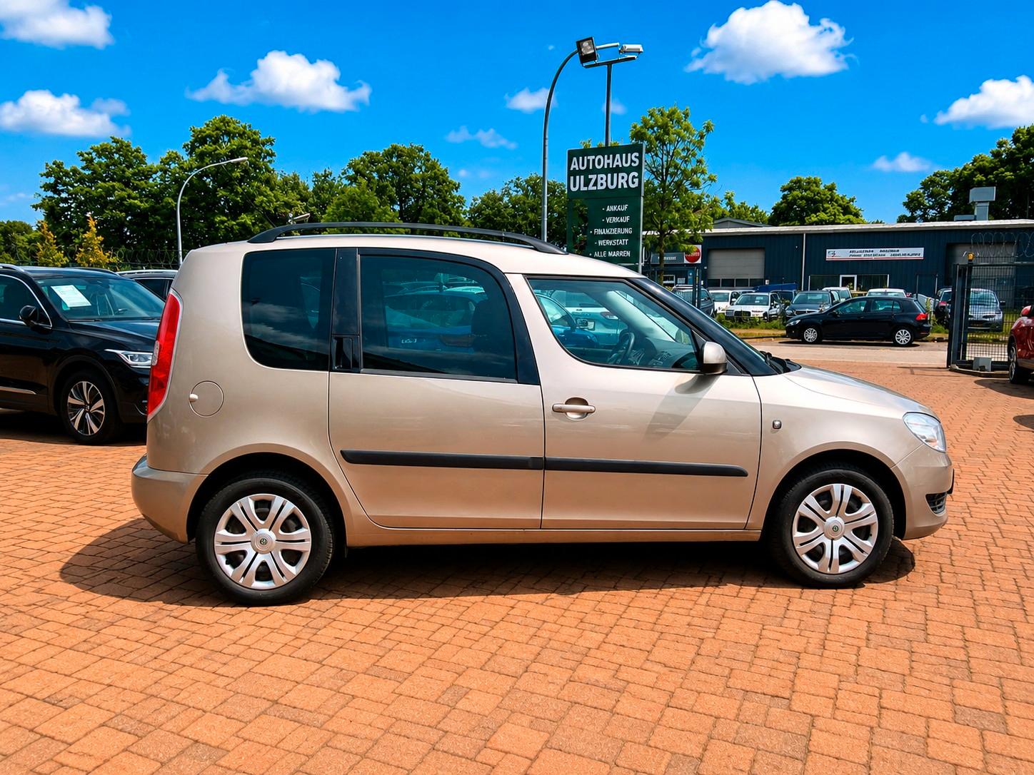 Skoda Roomster 2011 — photo 11