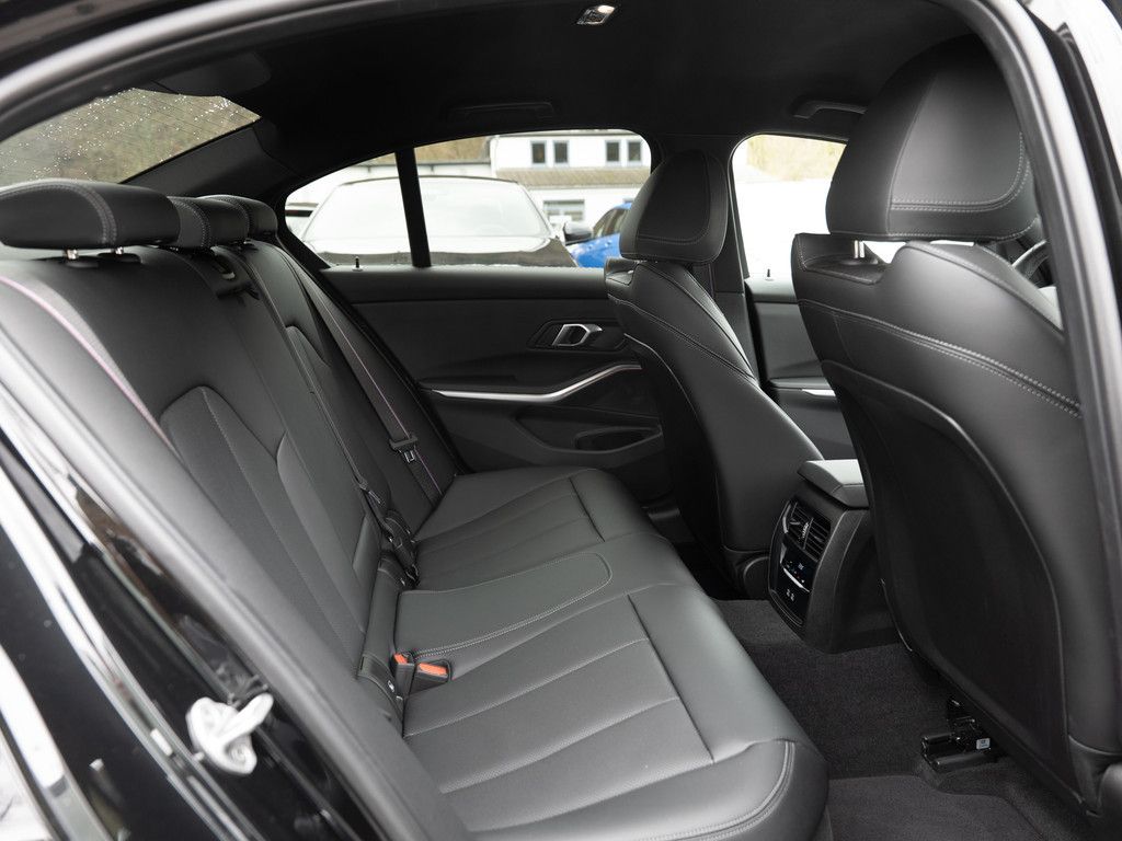 BMW 318 - Bild 11