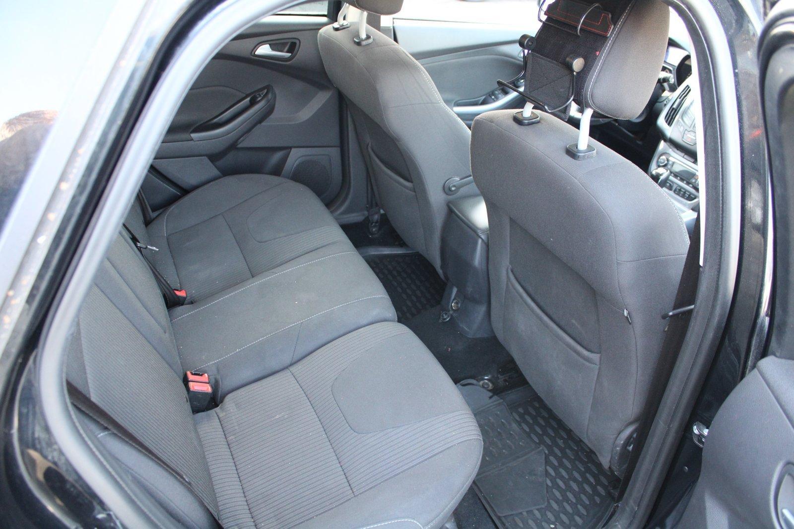 Ford Focus 2013 — photo 15