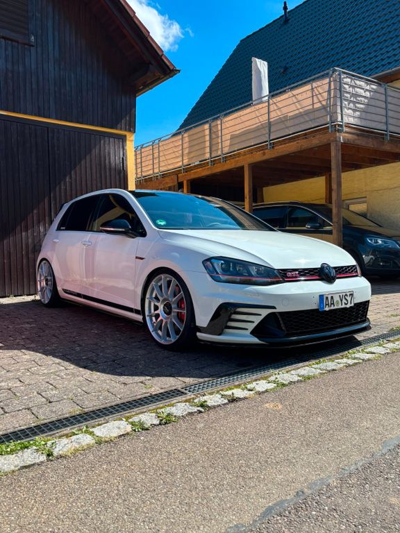 Image of Volkswagen Golf