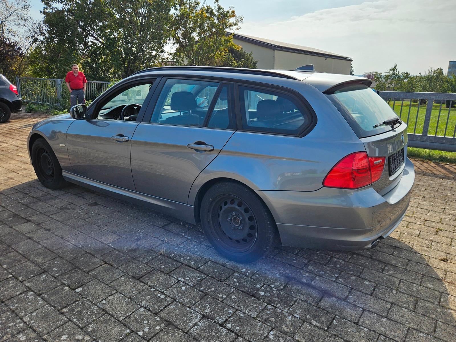 BMW 320 2011 — двигун 1.995 cm³, 184 HP (135kW)