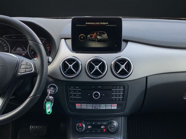 Mercedes-Benz B 220