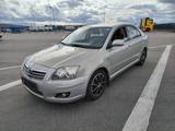 Toyota Avensis Executive 2,2-l-D-CAT mit TÜV - Toyota Avensis in Frankfurt (Main)