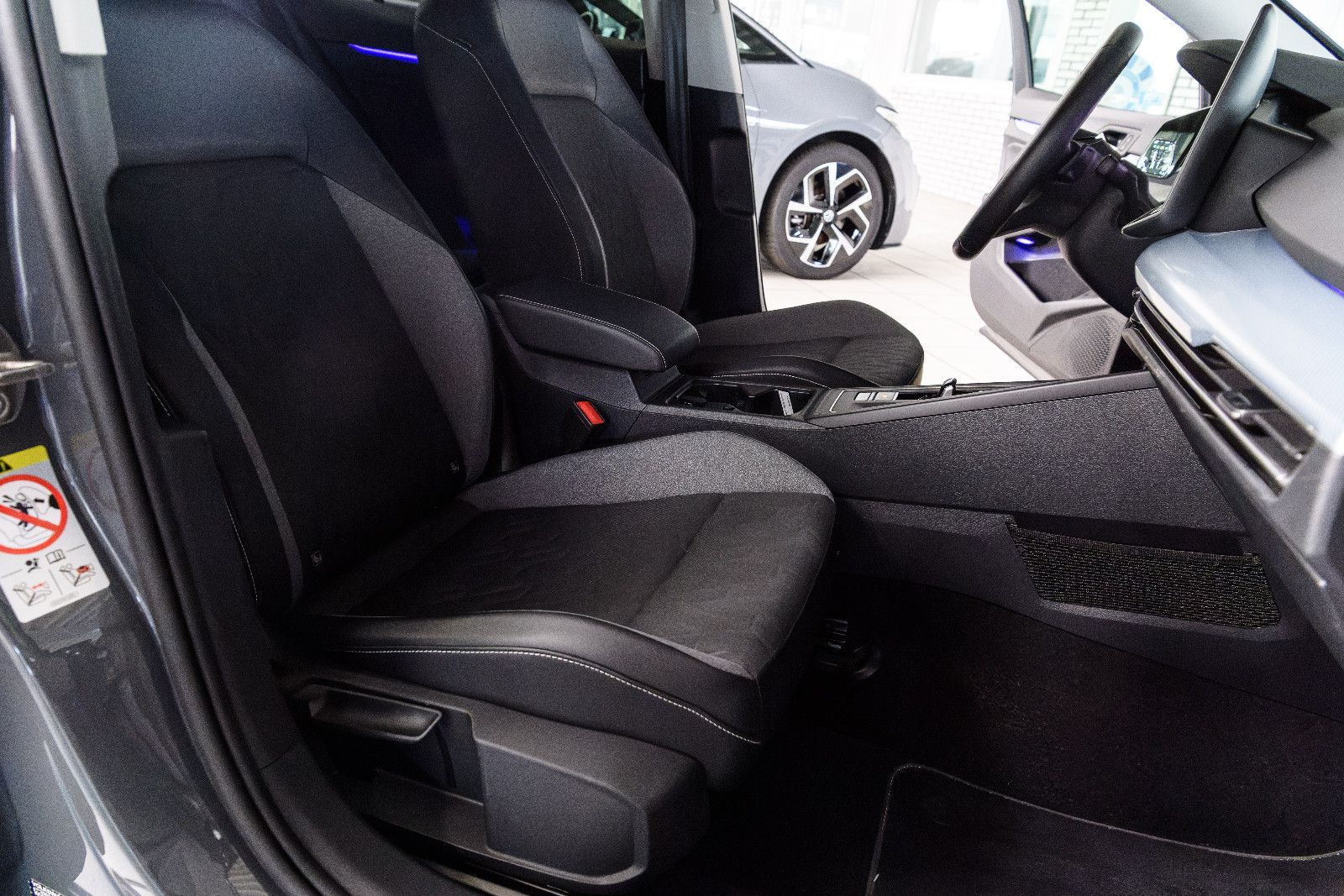 Fahrzeugabbildung Volkswagen Golf VIII Variant Goal 2.0TDI IQ-LED+AHK+360°KAM