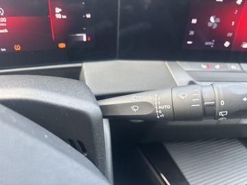 Bild 24 Opel Astra GS SHZ+LHZ/NAVI/PDC V+H+CAM/KLIMA AT