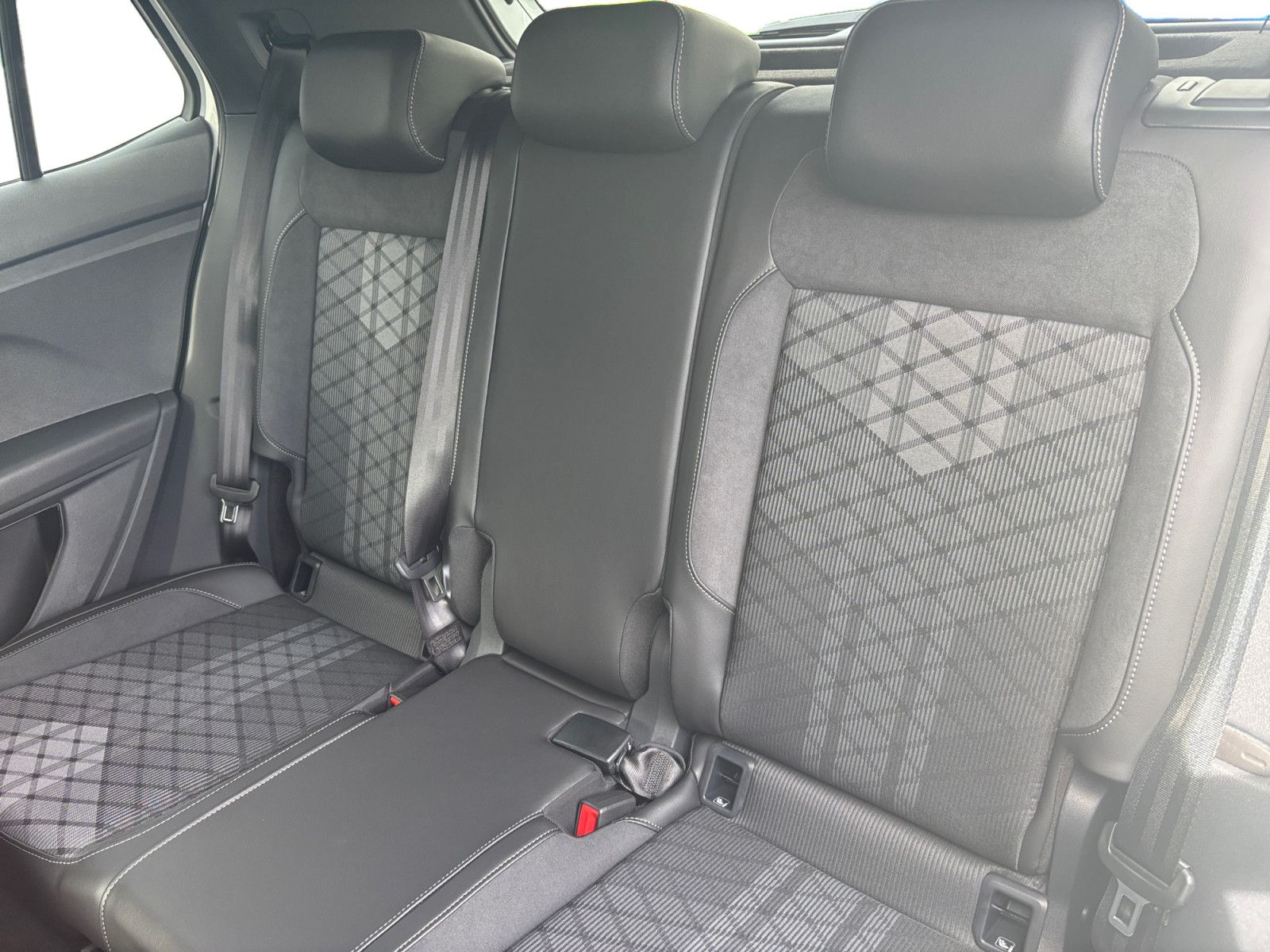Volkswagen T-Cross - Bild 11